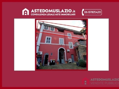 Appartamento in Corso Antonio Gramsci, Genzano di Roma, 7 locali