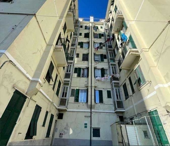 Appartamento in Vendita a Genova Via Giovanni Revello