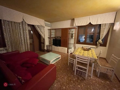 Appartamento in Vendita in Via Gozzi a Venezia