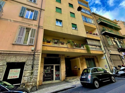 Appartamento in Via Zeffiro Massa, 91, Sanremo (IM)