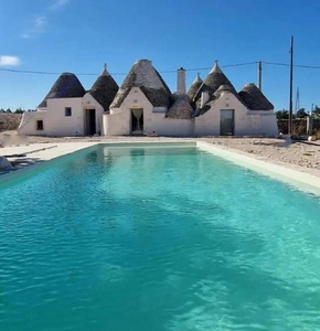 Brunaldi Trulli Pool Villa