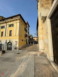 Casa Bi/Trifamiliare in Vendita in Via Ponte Pietra a Verona