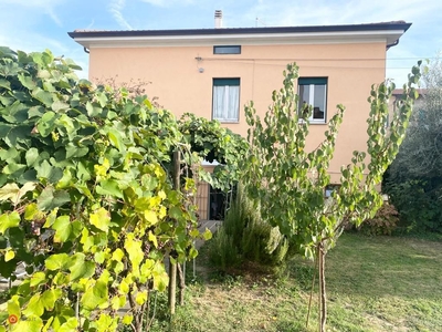 Casa indipendente in Vendita in Via delle Marmore 134 -106 a Perugia