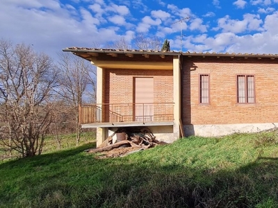 Casa semindipendente a Monteriggioni, 6 locali, giardino privato