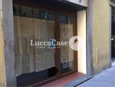 Locale commerciale in affitto, Lucca centro storico
