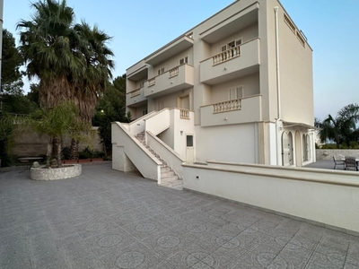 Palazzo in Via Madonna del Favore, Fragagnano, 369 m² in vendita