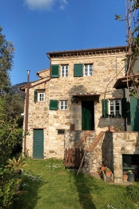 Rustico con giardino, Lucca deccio di brancoli