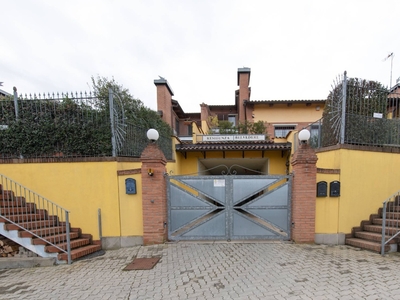 Villa a schiera in Via Pavarolo, Baldissero Torinese, 6 locali, 235 m²