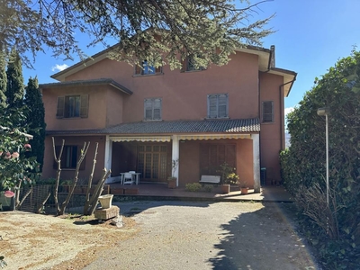 villa indipendente in vendita a Avellino