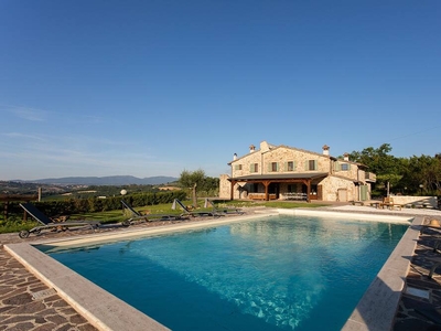 Villa Rosmarino: scenic views, air conditioned, stylish interiors