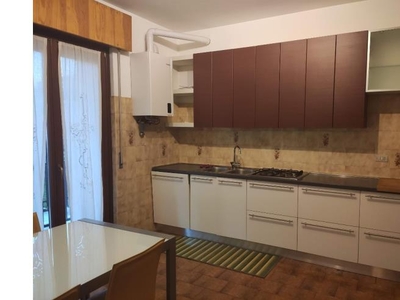 Appartamento in vendita a Castel d'Azzano, Frazione Beccacivetta, Via Don Lorenzo Milani 11