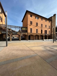Appartamento in Piazza Della Repubblica, 13, Valmontone (RM)
