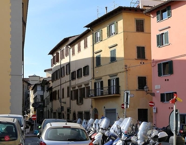 Appartamento in Vendita in Via dei Saponai a Firenze