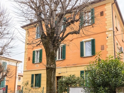 Appartamento in Vendita in Via Liguria 10 a Bologna