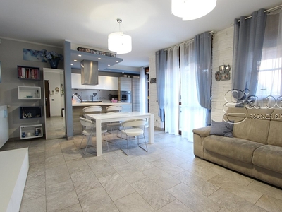 Appartamento in Via Nilde Iotti, Pregnana Milanese (MI)