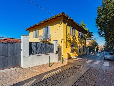 Appartamento in Via Roma, 76, Rivoli (TO)