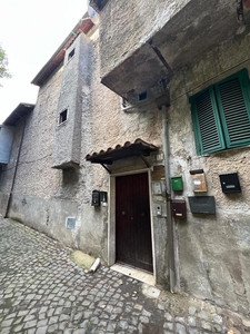 Appartamento in Via San Lorenzo, 13, Segni (RM)