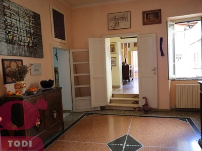 Appartamento in Via Santa Maria In Cammuccia, Todi (PG)
