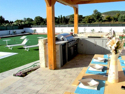 Appartamento 'Villa Della Felicita'' con piscina privata, Wi-Fi e aria condizionata
