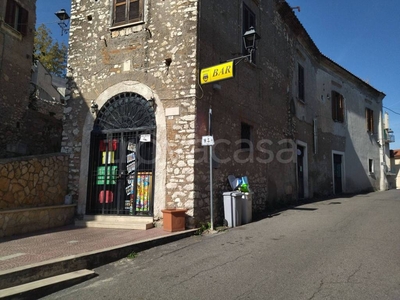 Bar in in affitto da privato a Guidonia Montecelio via Porta Nuova, 23