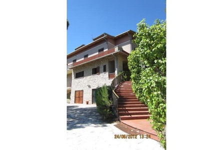 Villa in vendita a Ferentillo