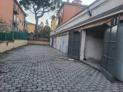 Box - Garage - Posto Auto in Vendita a Bologna Toscana / San Ruffillo