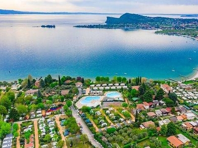 Tenda per 4 persone con piscina per bambini