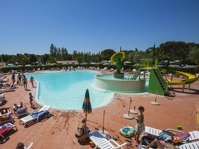 Roulette per 7 persone con piscina