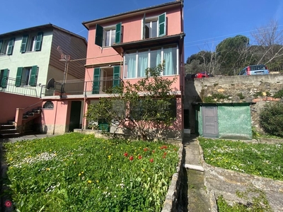 Casa indipendente in Vendita in Via Adolfo da Passano a Genova