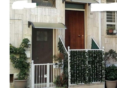 Casa indipendente in vendita a Bari, Zona Carbonara