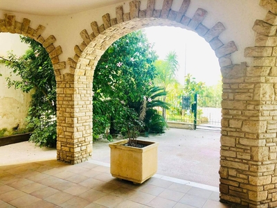 Casa vacanze 'Villa Gaudì - Batllò' con terrazza privata, Wi-Fi e aria condizionata