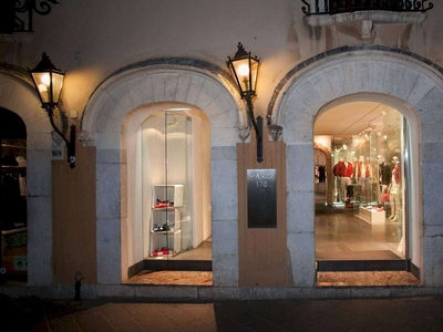 Locale commerciale in Vendita a Castel San Pietro Terme via Camillo Benso di Cavour