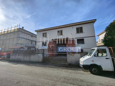 Magazzino in affitto a Roma via Castelleone di Suasa