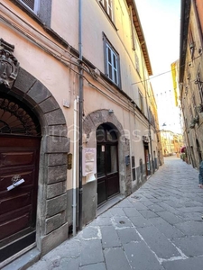 Negozio in affitto a Bolsena corso Camillo Benso di Cavour