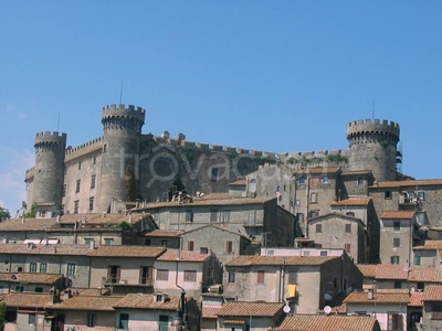 Negozio in affitto a Bracciano via delle Magnolie, 66