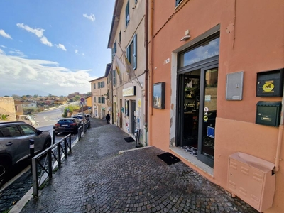 Negozio in affitto a Fiano Romano viale Giordano Bruno, 32