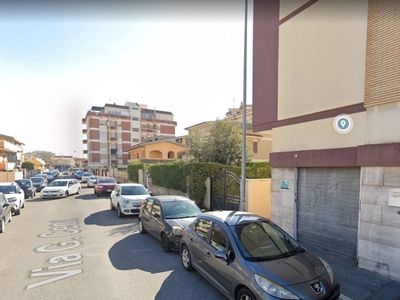 Negozio in affitto a Fiumicino via Giovanni Cena, 24