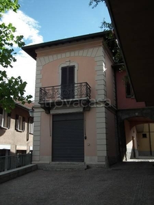 Negozio in affitto a Lomazzo via della Pace