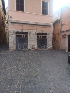 Negozio in affitto a Nettuno piazza Marcantonio Colonna, 15
