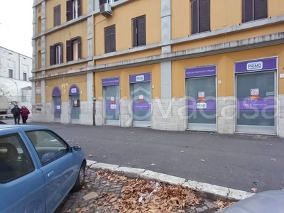 Negozio in affitto a Roma piazza di Santa Maria Consolatrice