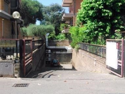 Negozio in affitto a Roma via del casale santarelli 13