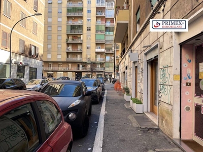 Negozio in affitto a Roma via Pietro Giordani