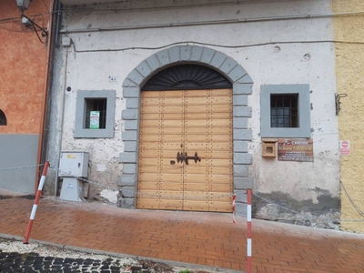 Negozio in in affitto da privato a Marino via Cesare Battisti, 45