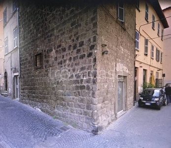 Negozio in in affitto da privato a Viterbo via Aurelio Saffi, 132