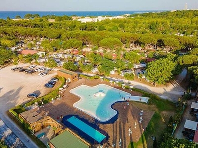 Roulette per 6 persone con piscina per bambini