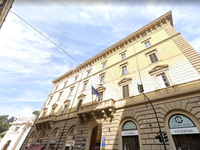 Ufficio in affitto a Roma via Quattro Novembre, 149, 00187