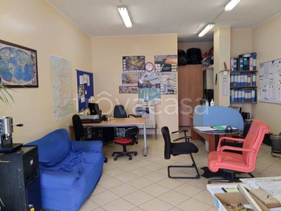 Ufficio in in affitto da privato a Fiumicino via Mario d'Agostini, 49