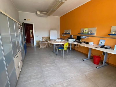 Ufficio in in affitto da privato a Pescara via Raffaele Paolucci, 73