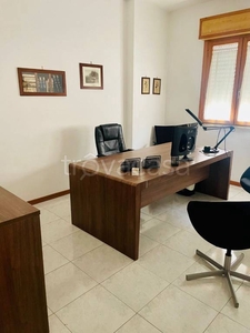 Ufficio in in affitto da privato a Viterbo via Sandro Pertini, 9