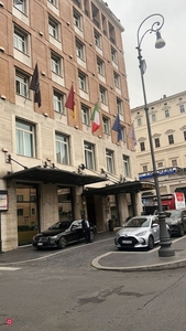 Ufficio in Vendita in Via di San Basilio a Roma